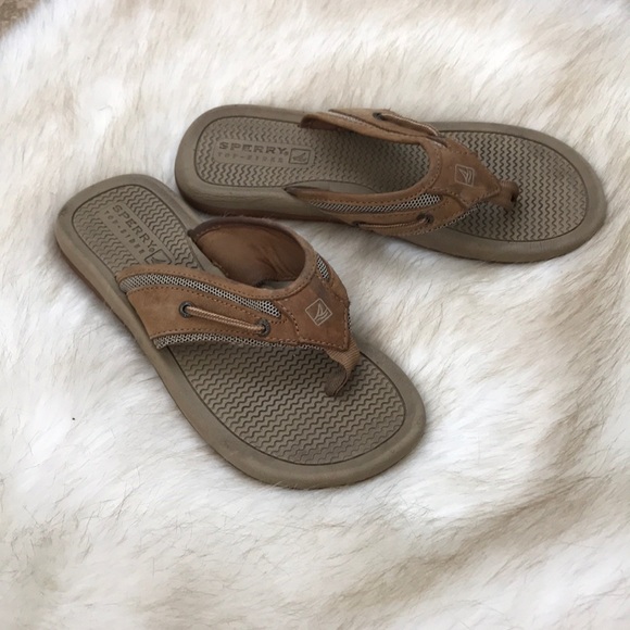 sperry thongs